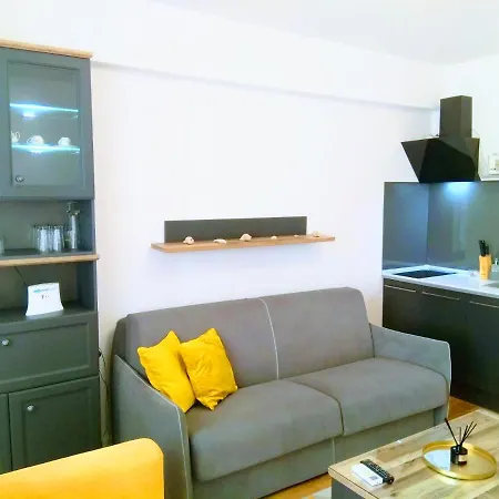 Apartment Oxford-campus Sat Vacanta *